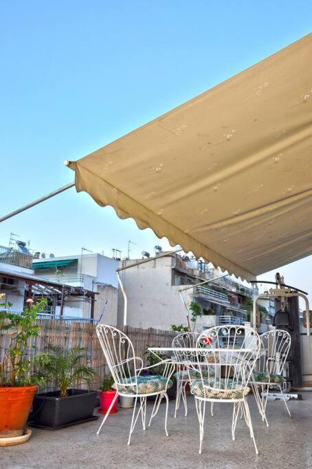 Koukakis Sunshine Roof Apartment Atene Esterno foto